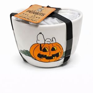 Rae Dunn X Peanuts measuring cups